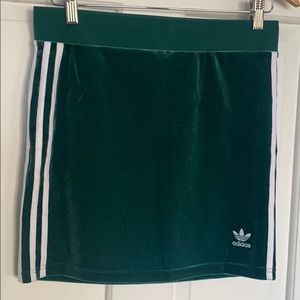 Velvet green Adidas skirt